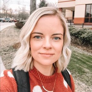 Meet your Posher, Stephanie